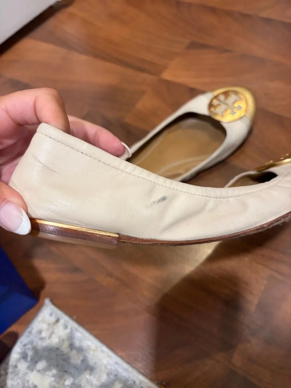 Tory Burch Cream Leather Ballet Flats with Gold Logo Cap